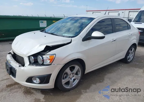 2014 Chevrolet Sonic Ltz Auto z USA, uszkodzony, nr VIN 1G1JE5SB2E4212067